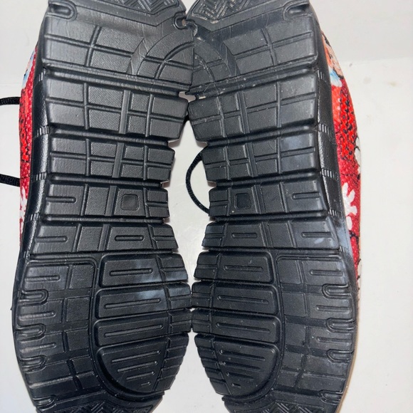 Womens Mickey mouse shoes - Picture 7 of 7